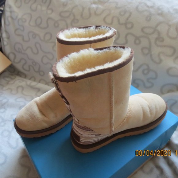 UGG classic short Serape boots - Picture 5 of 12